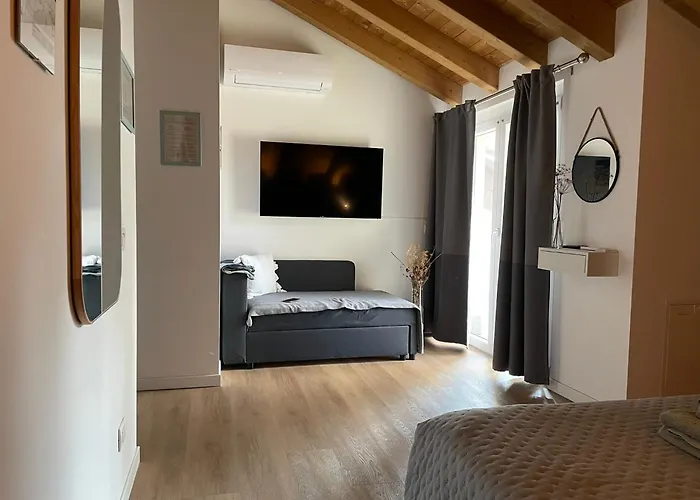 Гостьовий будинок Green Stay Bergamo 3*